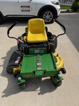 2020 John Deere Z335E Equipment Image0