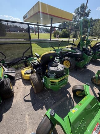 Image of John Deere Z355E equipment image 3