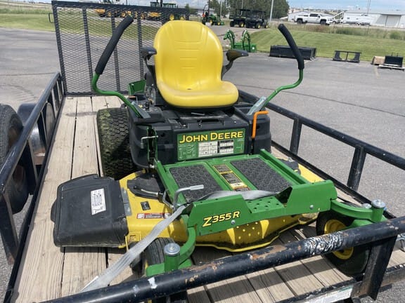 2020 John Deere Z355R Equipment Image0