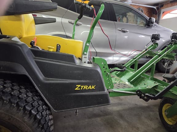 Image of John Deere Z540R equipment image 4