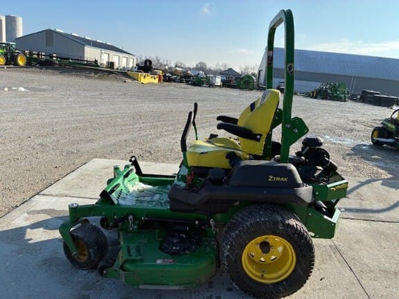 Main image John Deere Z740R