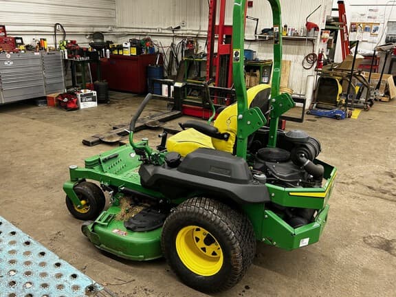 Image of John Deere Z740R equipment image 2