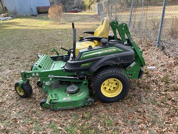 Image of John Deere Z920M equipment image 1