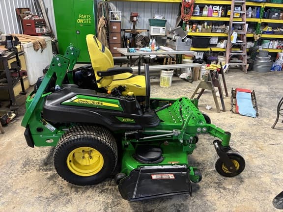 Image of John Deere Z930M equipment image 3