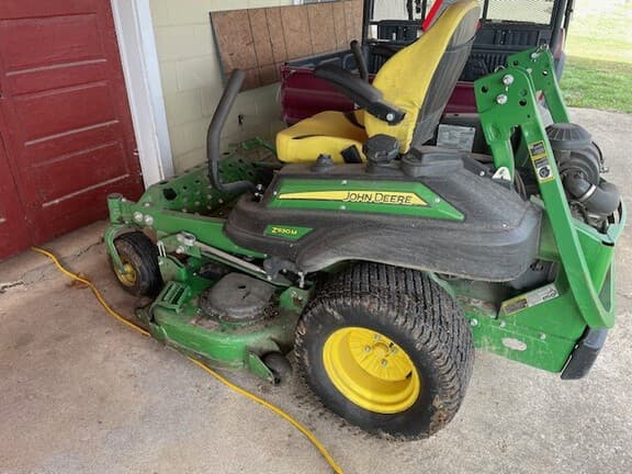 Image of John Deere Z930M equipment image 1