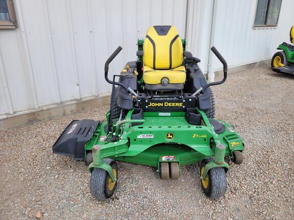 Image of John Deere Z930M equipment image 1
