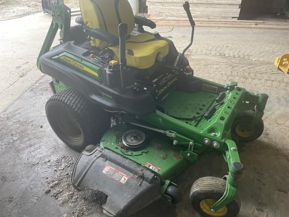Image of John Deere Z930R equipment image 1