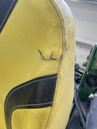 Image of John Deere Z960M equipment image 4