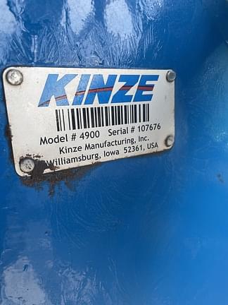 Image of Kinze 4900 equipment image 1