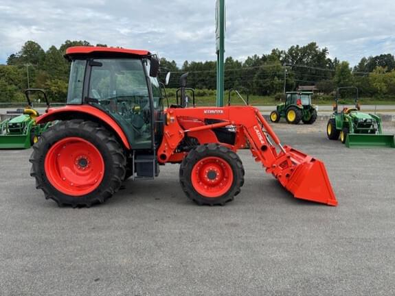 Image of Kubota M4-071 equipment image 4