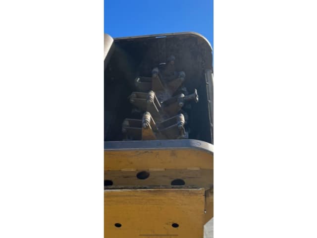 Image of Kubota M6-111 equipment image 4