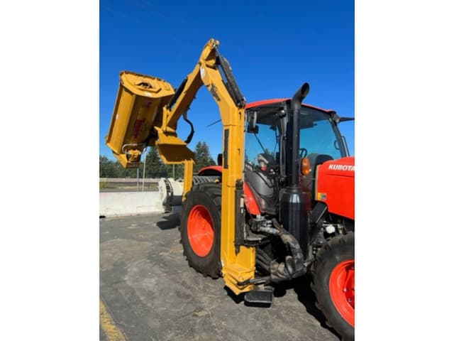 Image of Kubota M6-111 equipment image 3