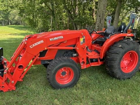 Image of Kubota MX5200 equipment image 2