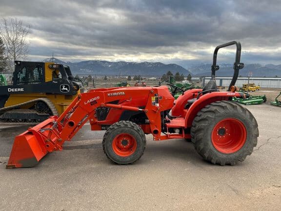 Image of Kubota MX5200HST equipment image 1