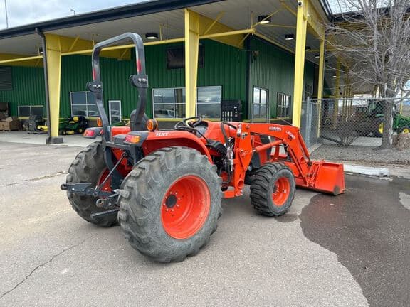 Image of Kubota MX5200HST equipment image 4