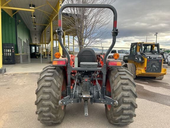 Image of Kubota MX5200HST equipment image 3