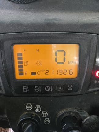 Image of Kubota RTV-X1100 equipment image 4