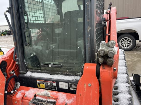 Image of Kubota SVL75 equipment image 2