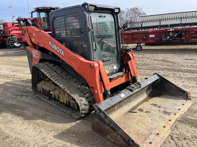 Image of Kubota SVL95-2S equipment image 2