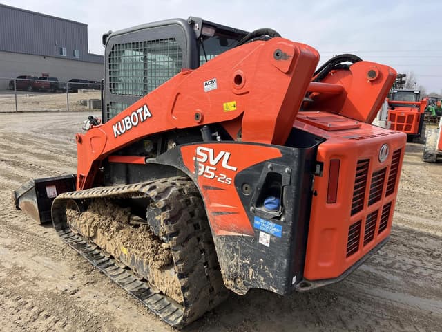Image of Kubota SVL95-2S equipment image 4