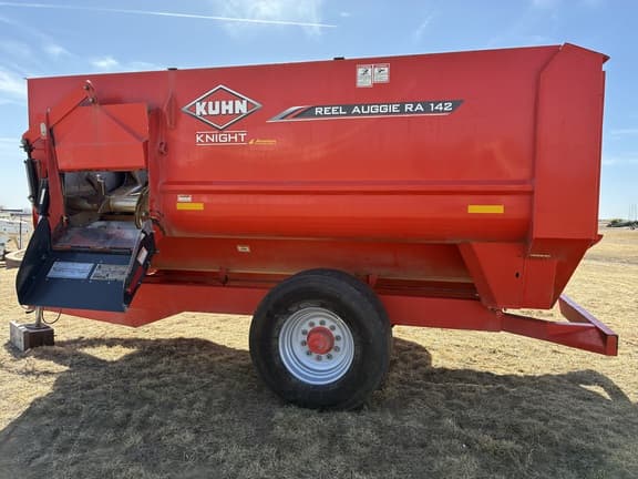 Image of Kuhn Knight RA142 equipment image 3