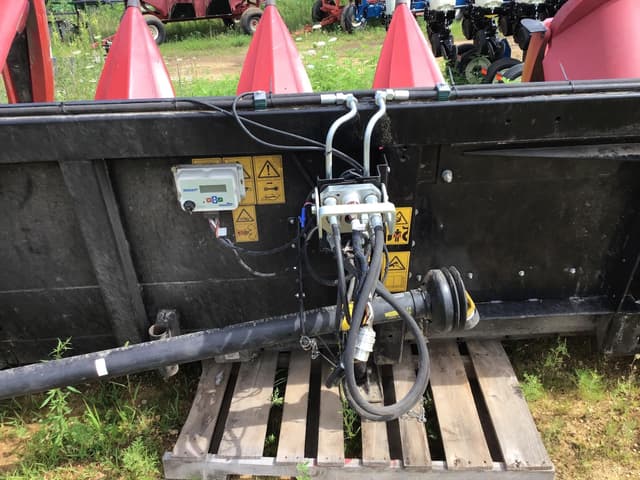 Image of MacDon C3008 equipment image 2