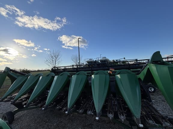 Image of MacDon C3008 equipment image 2