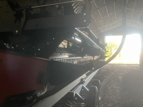 Image of MacDon FD135 equipment image 2