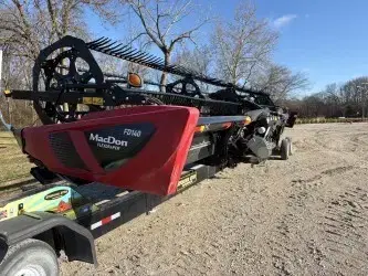Image of MacDon FD140 equipment image 2