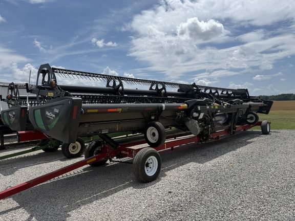 2020 MacDon FD140 Equipment Image0