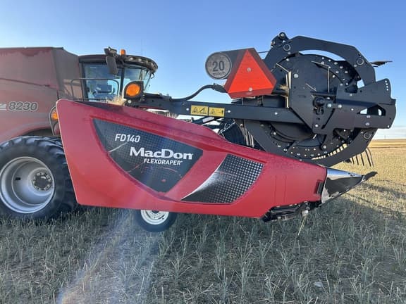 Image of MacDon FD140 equipment image 1