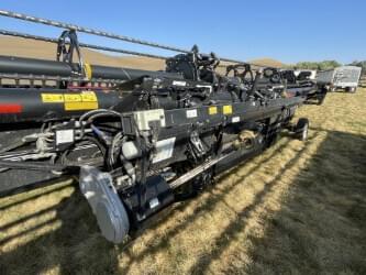 Image of MacDon FD140 equipment image 3