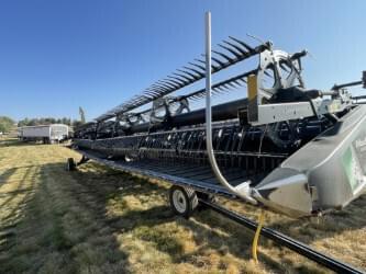 Image of MacDon FD140 equipment image 2