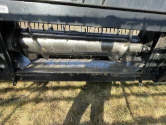 Image of MacDon FD140 equipment image 4