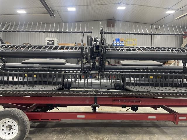 Image of MacDon FD145 equipment image 4