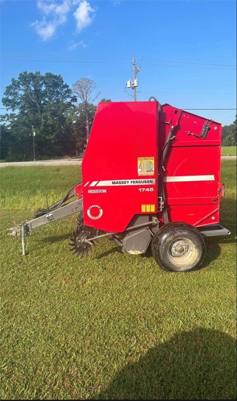 2020 Massey Ferguson 1745 Equipment Image0