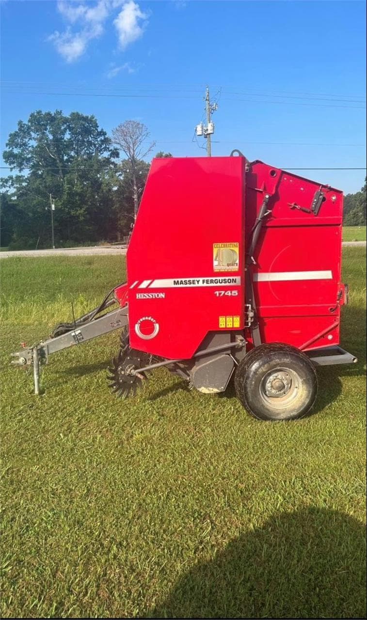 Image of Massey Ferguson 1745 Primary Image