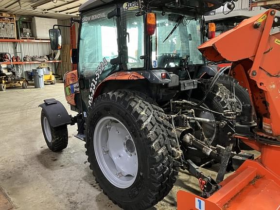 Image of Massey Ferguson 1760M equipment image 3