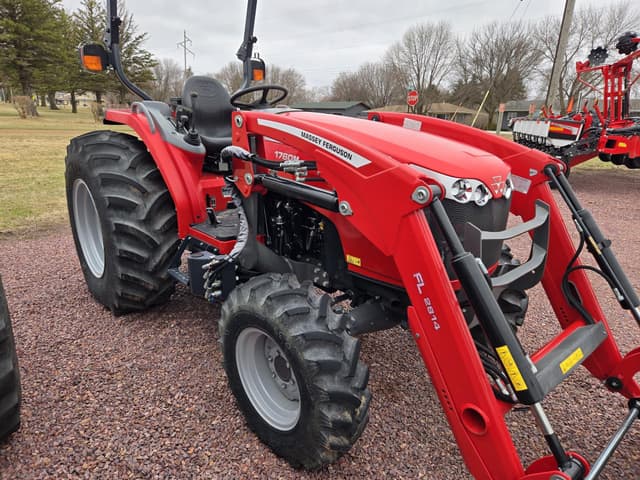 Image of Massey Ferguson 1760M equipment image 1