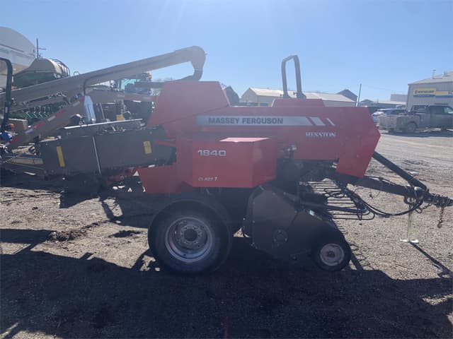 Image of Massey Ferguson 1840 equipment image 3