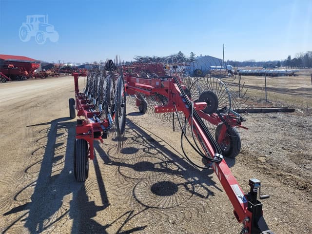 Image of Massey Ferguson 3983 equipment image 1
