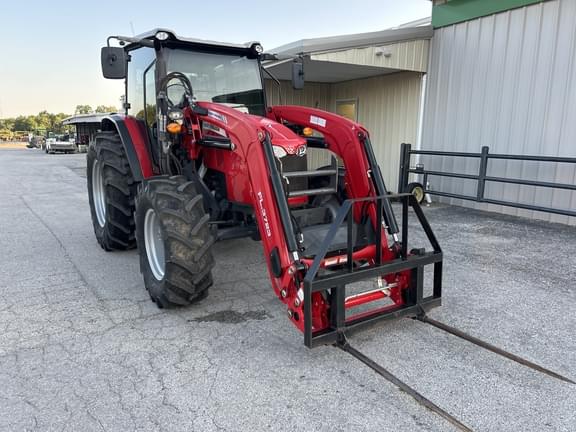 Image of Massey Ferguson 5710 equipment image 4