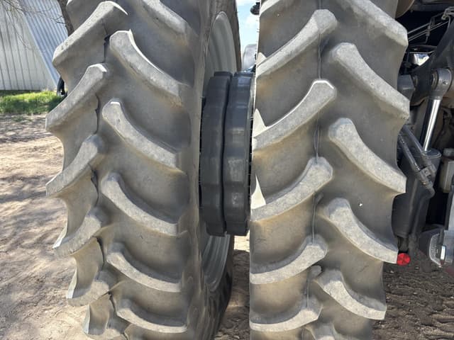 Image of Massey Ferguson 7726S equipment image 4