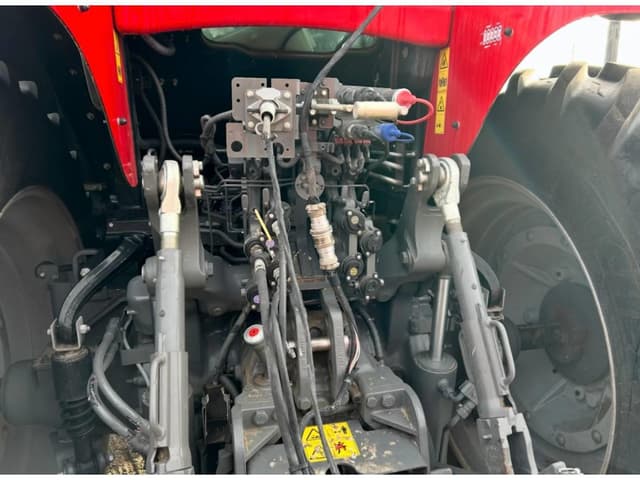 Image of Massey Ferguson 7726S equipment image 4