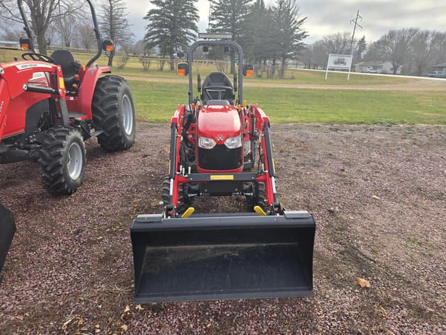 Image of Massey Ferguson GC1725M equipment image 1