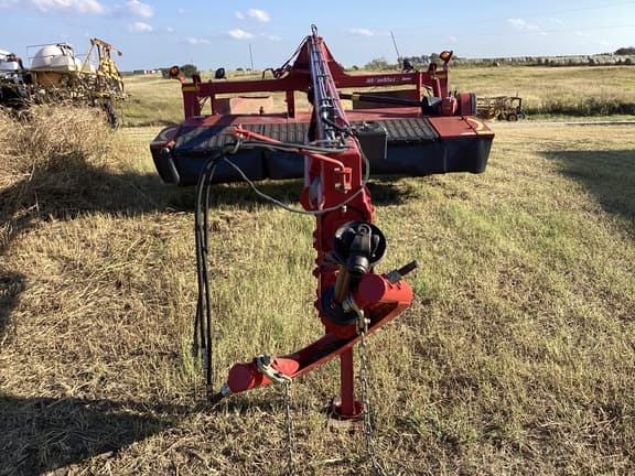 Image of New Holland 313 equipment image 4