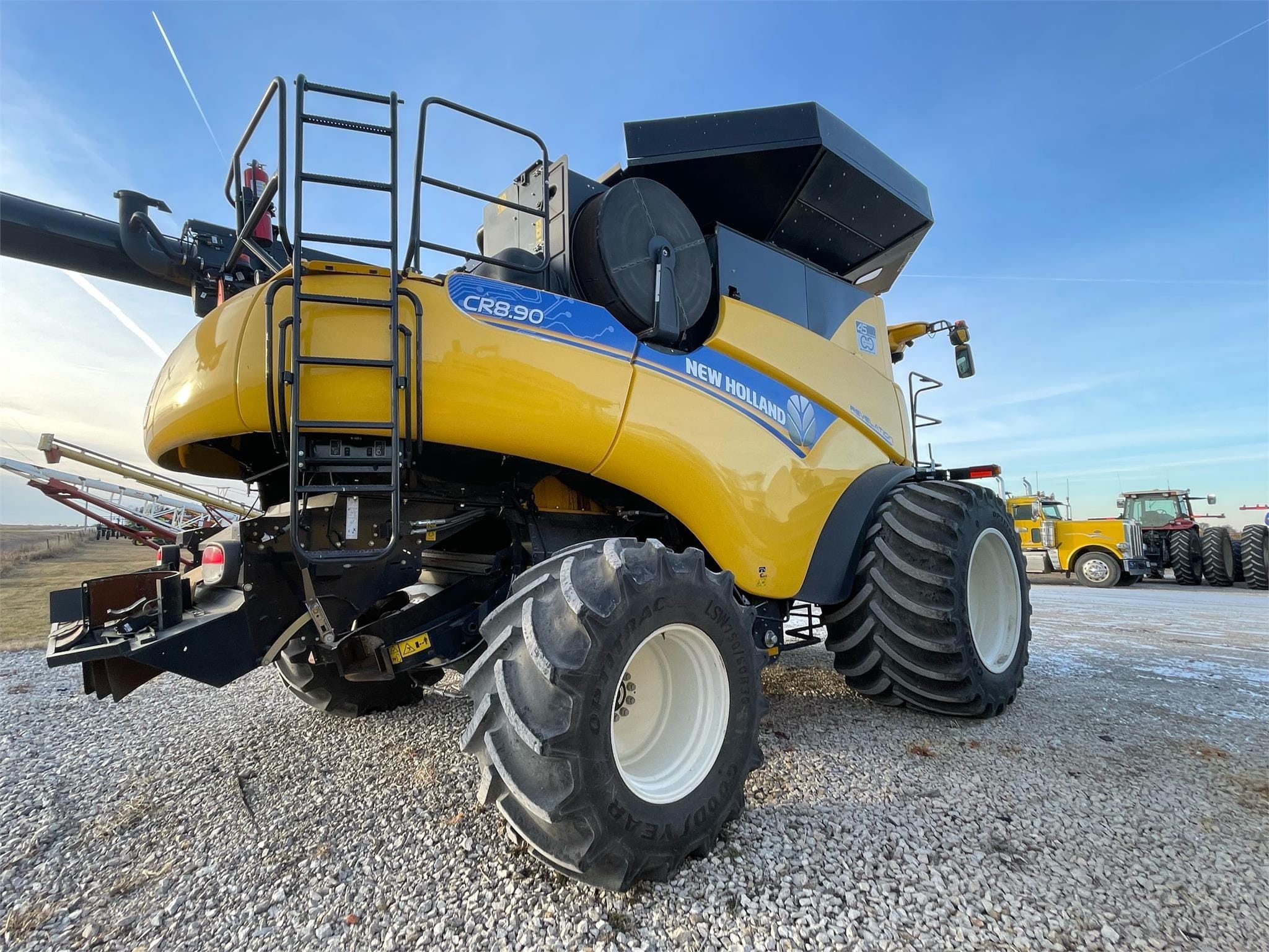 2020 New Holland CR8.90 Equipment Image0