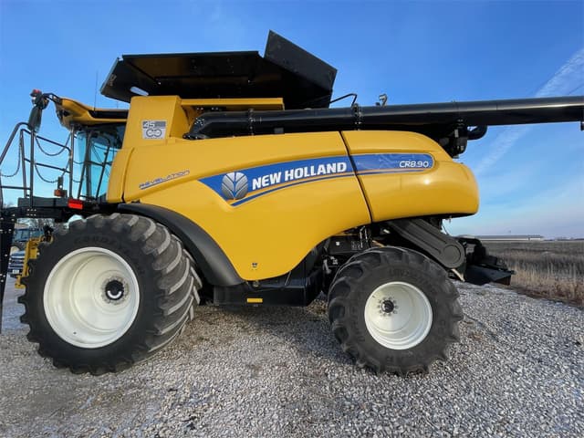 Image of New Holland CR8.90 equipment image 3
