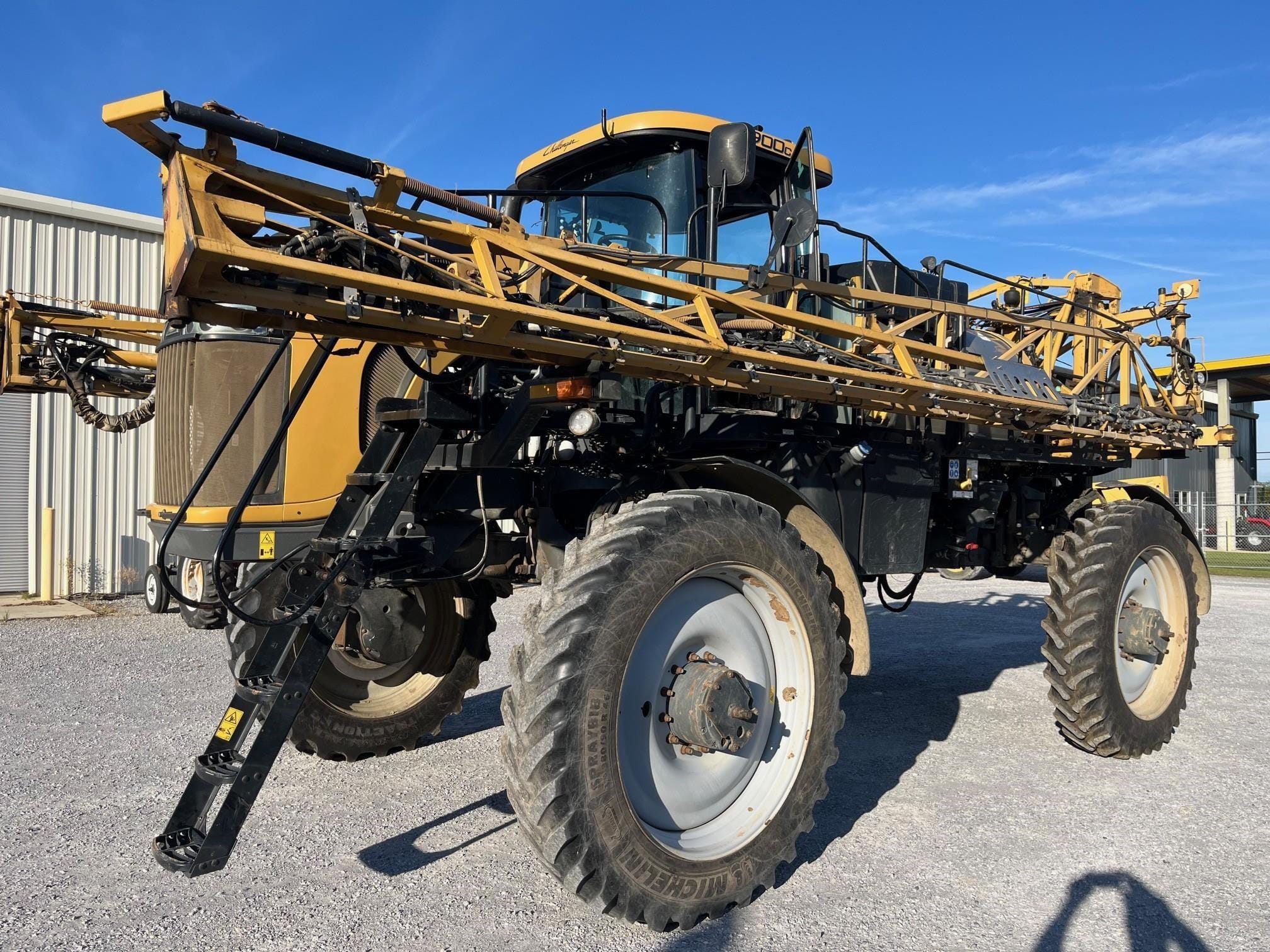 2020 RoGator RG900C Equipment Image0