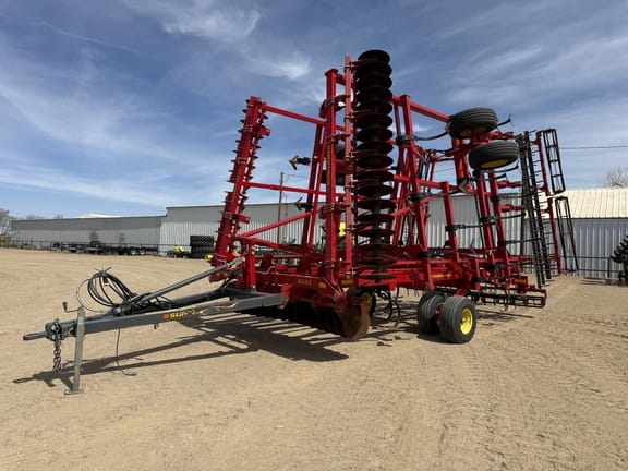 2020 Sunflower 6333 Equipment Image0